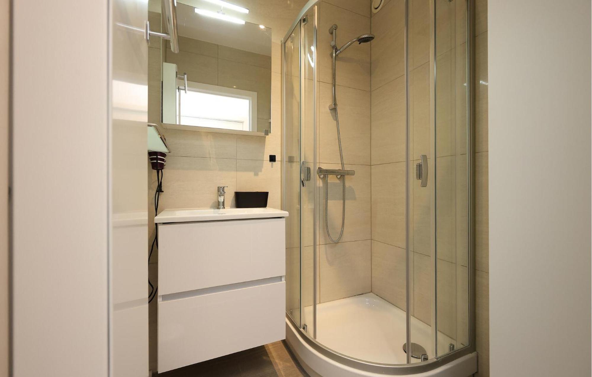 Appartement Awesome In